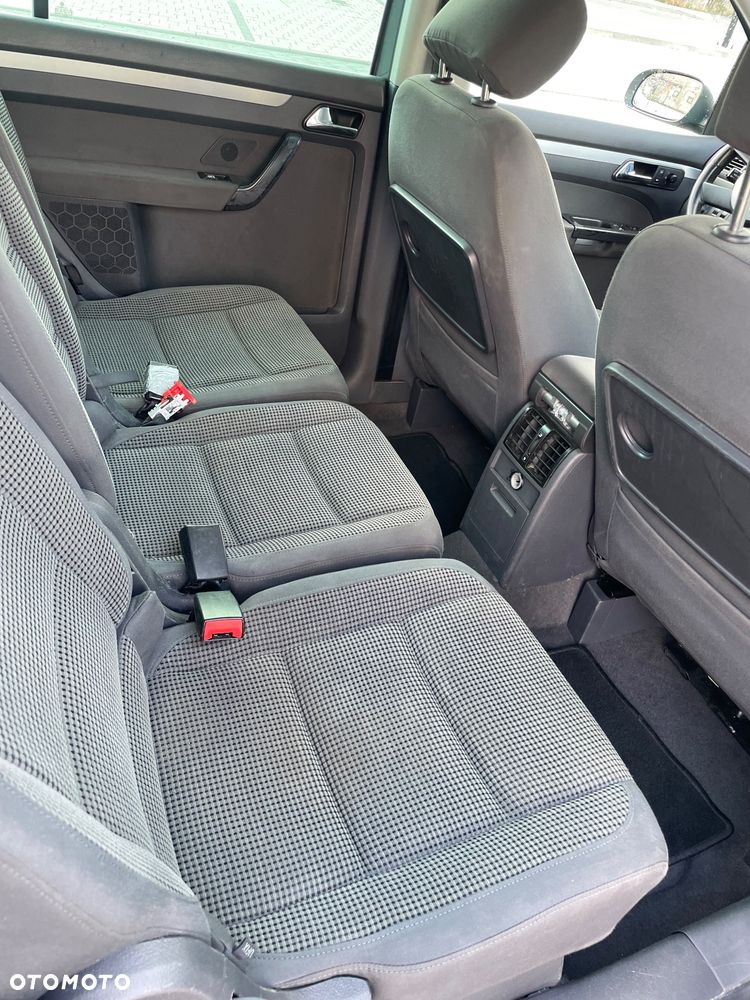 Volkswagen Touran 1.9 TDI DPF Trendline - 11