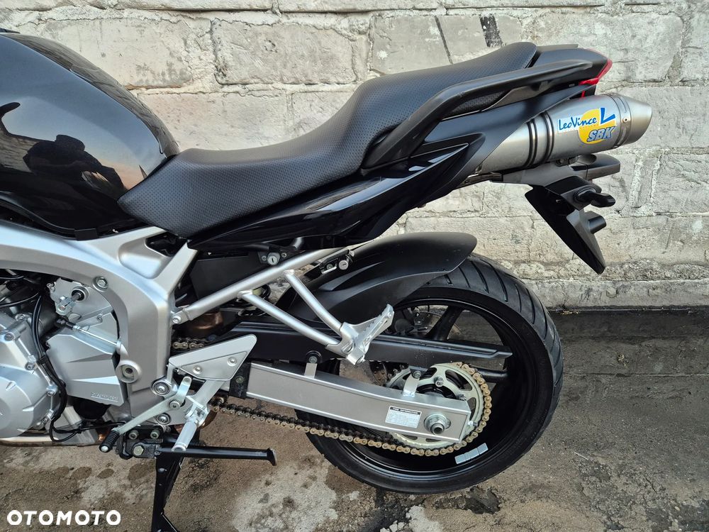 Yamaha FZ6 - 8