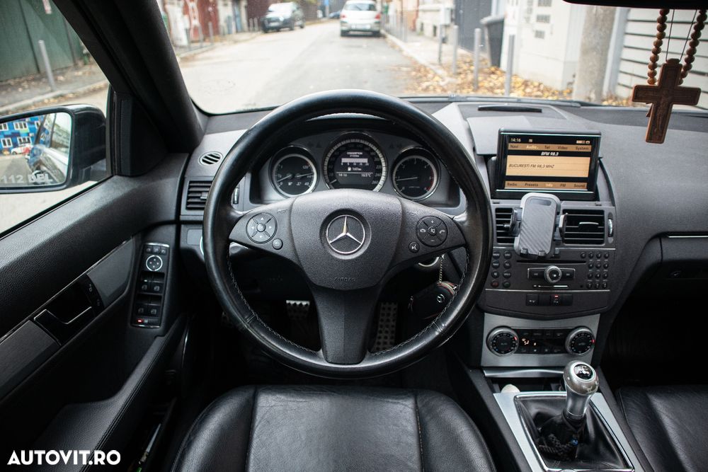 Mercedes-Benz C 220 CDI DPF BlueEFFICIENCY SPORT EDITION - 5