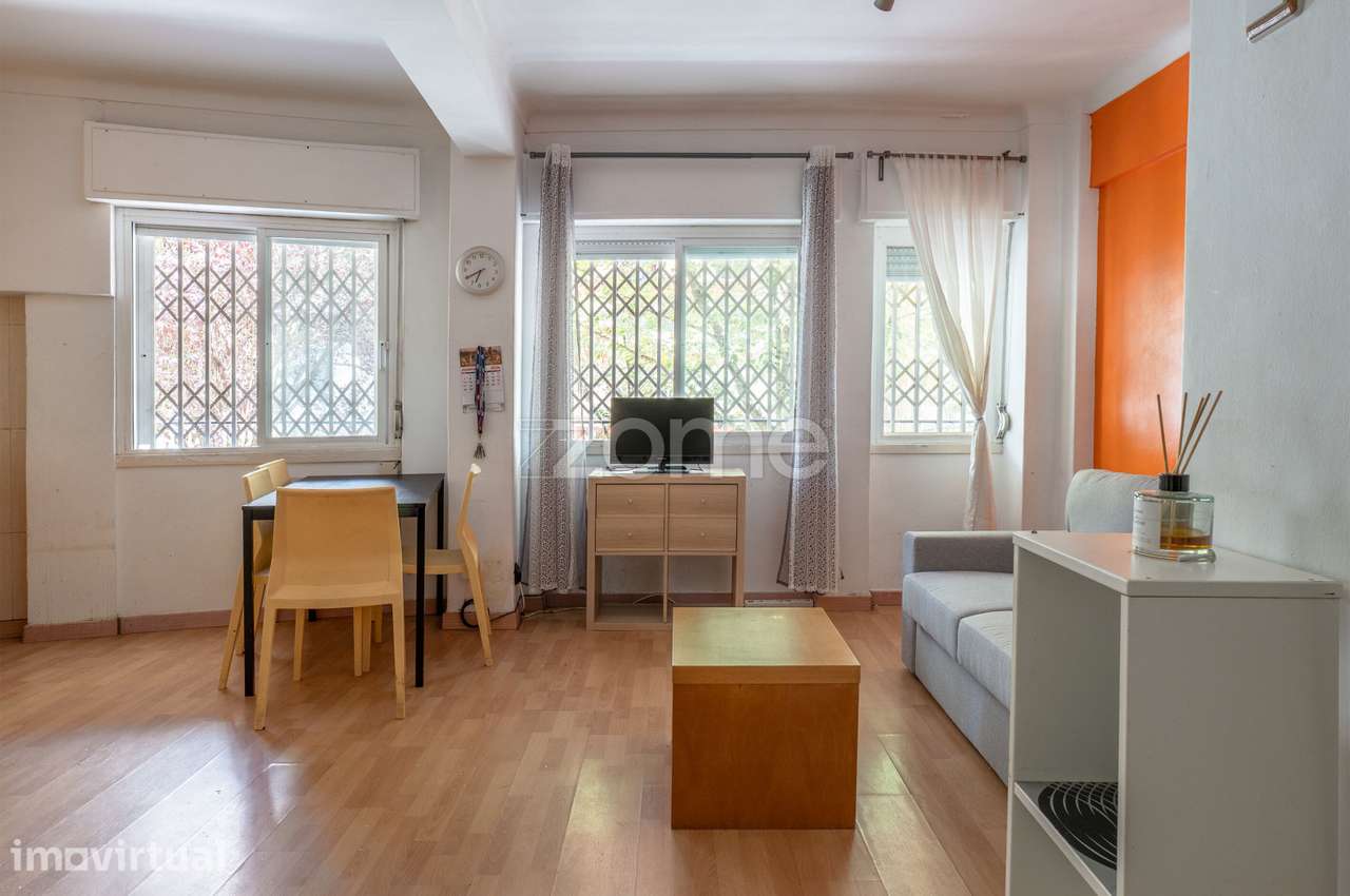 Arrenda-se apartamento T0 - Grande imagem: 3/16