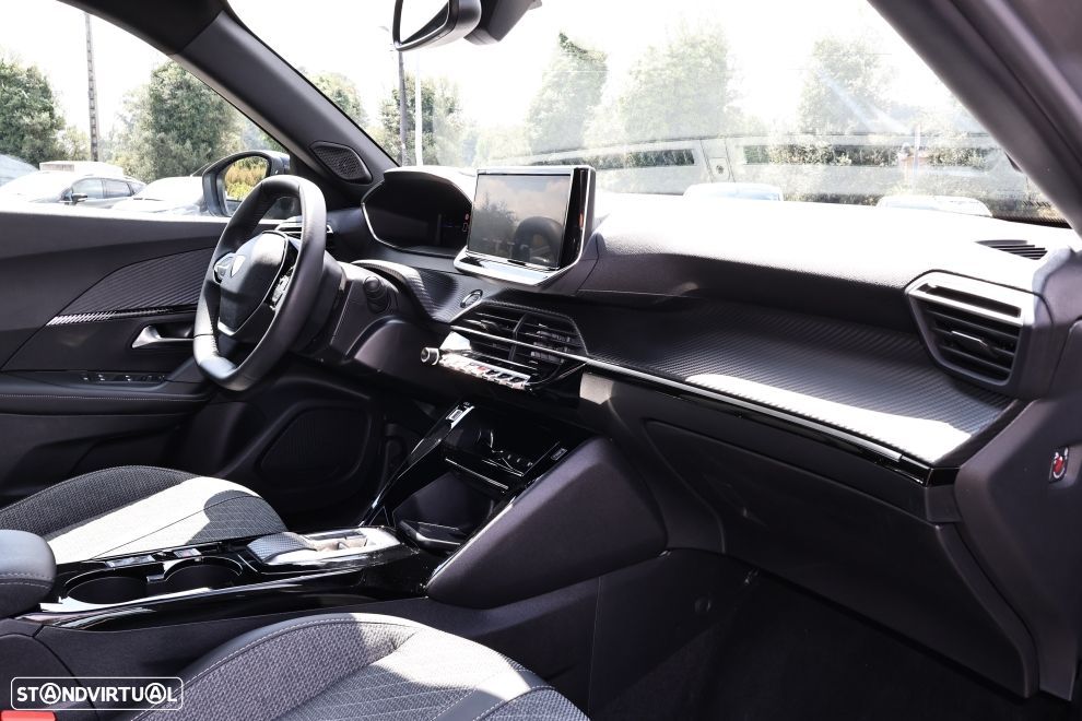 Peugeot e-2008 54 kWh Allure - 14