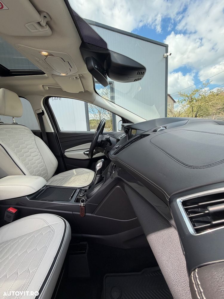 Ford Kuga 2.0 TDCi 4WD Powershift Vignale - 15