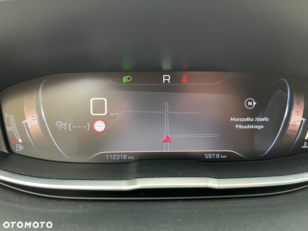 Peugeot 5008 1.6 PureTech Allure S&S EAT8 - 21