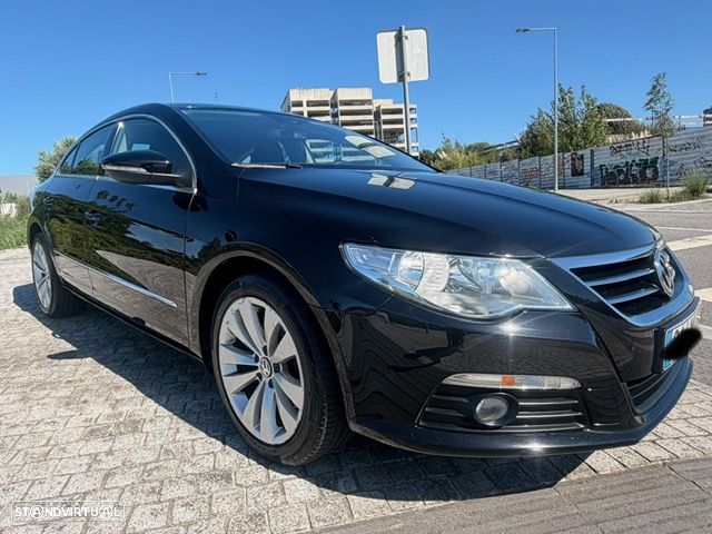 VW Passat CC 2.0 TDi BlueMotion - 41
