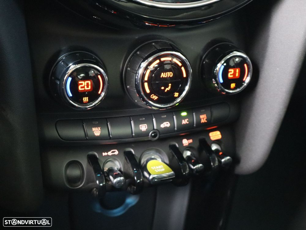 MINI 3 Portas Cooper SE Classic - 16