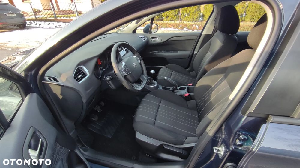 Citroën C4 HDi 90 Attraction - 8