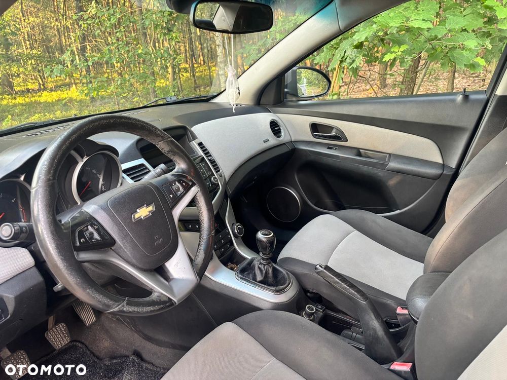 Chevrolet Cruze 1.6 LS+ - 7