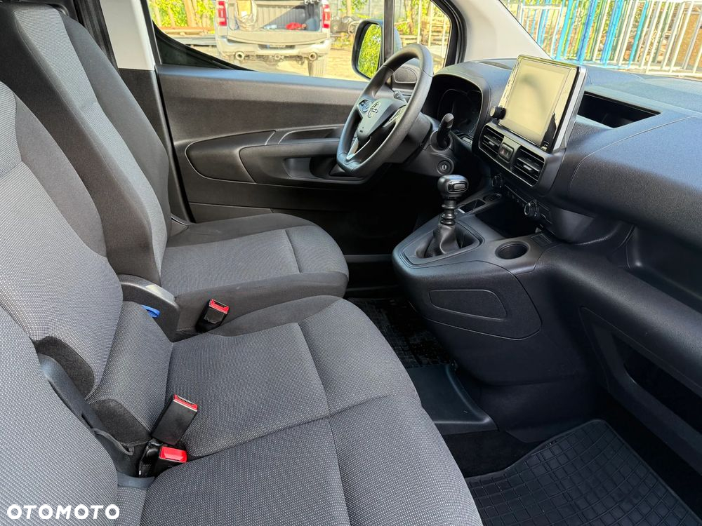 Opel COMBO - 10