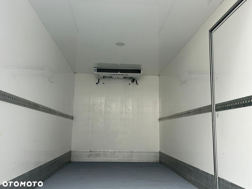 Iveco Daily 40C15 3.0 HPI Chłodnia 7 palet **Podłączenie 230V**Klima**Sprowadzony**Super stan**2014R** - 9