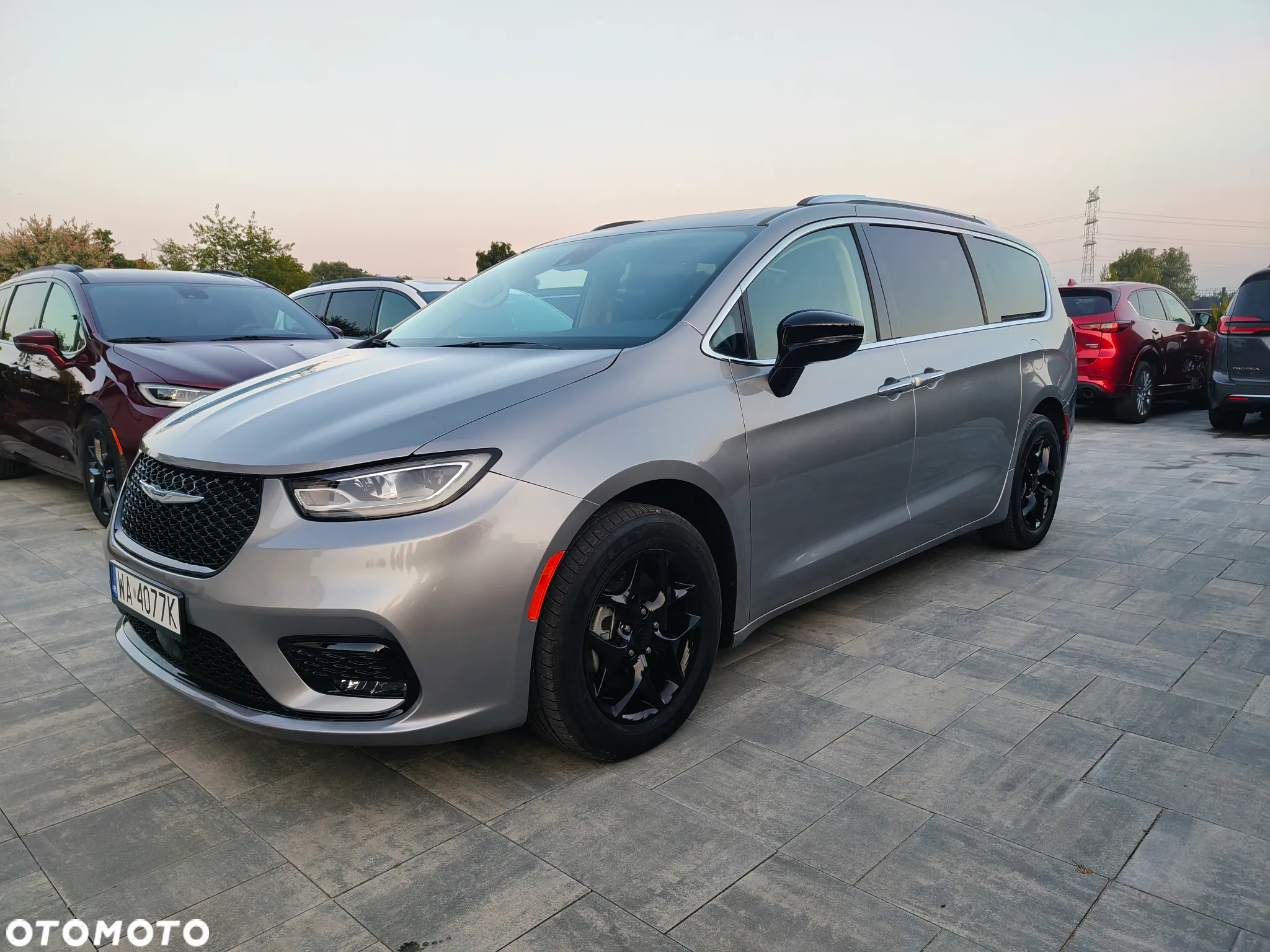Chrysler Pacifica - 35