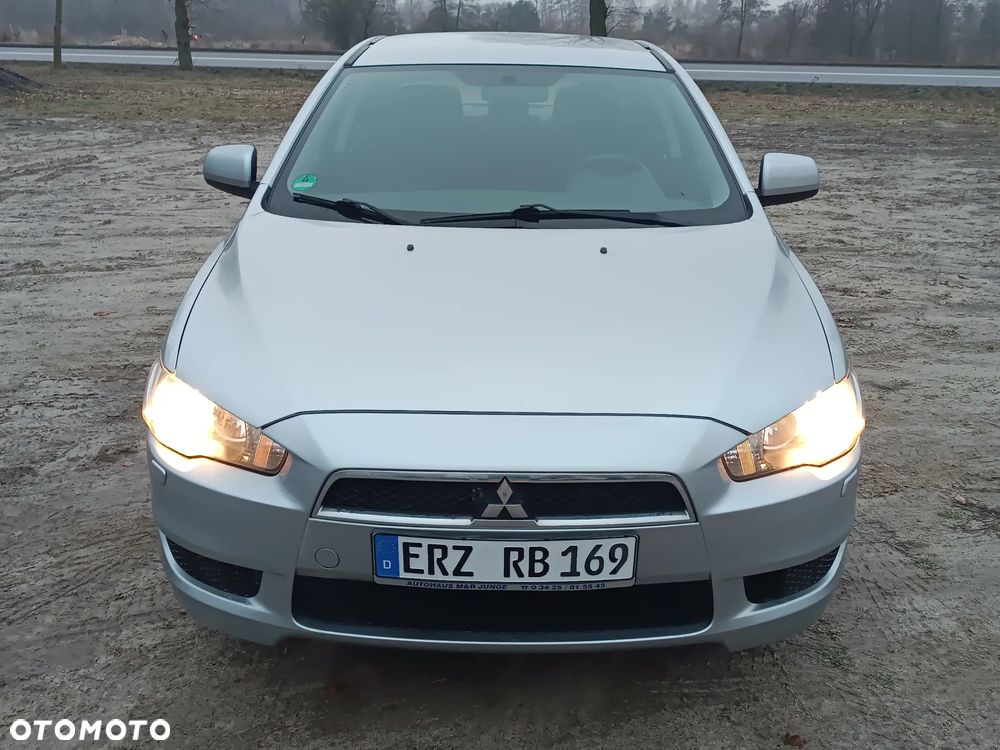 Mitsubishi Lancer - 14