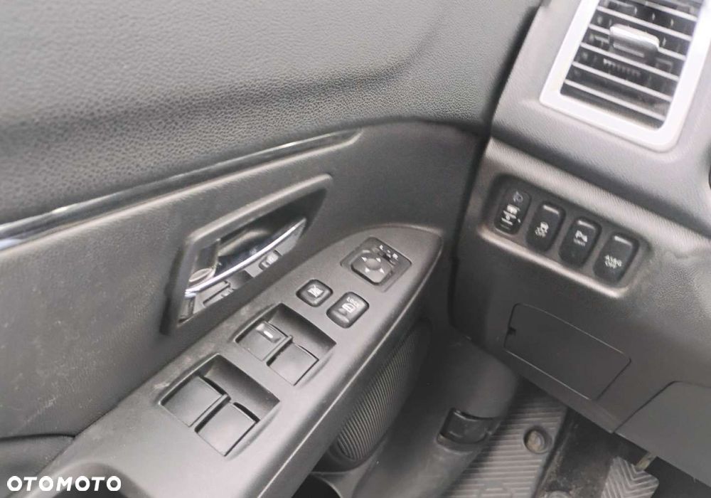 Mitsubishi ASX - 11