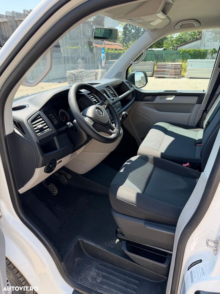 Volkswagen Multivan - 10
