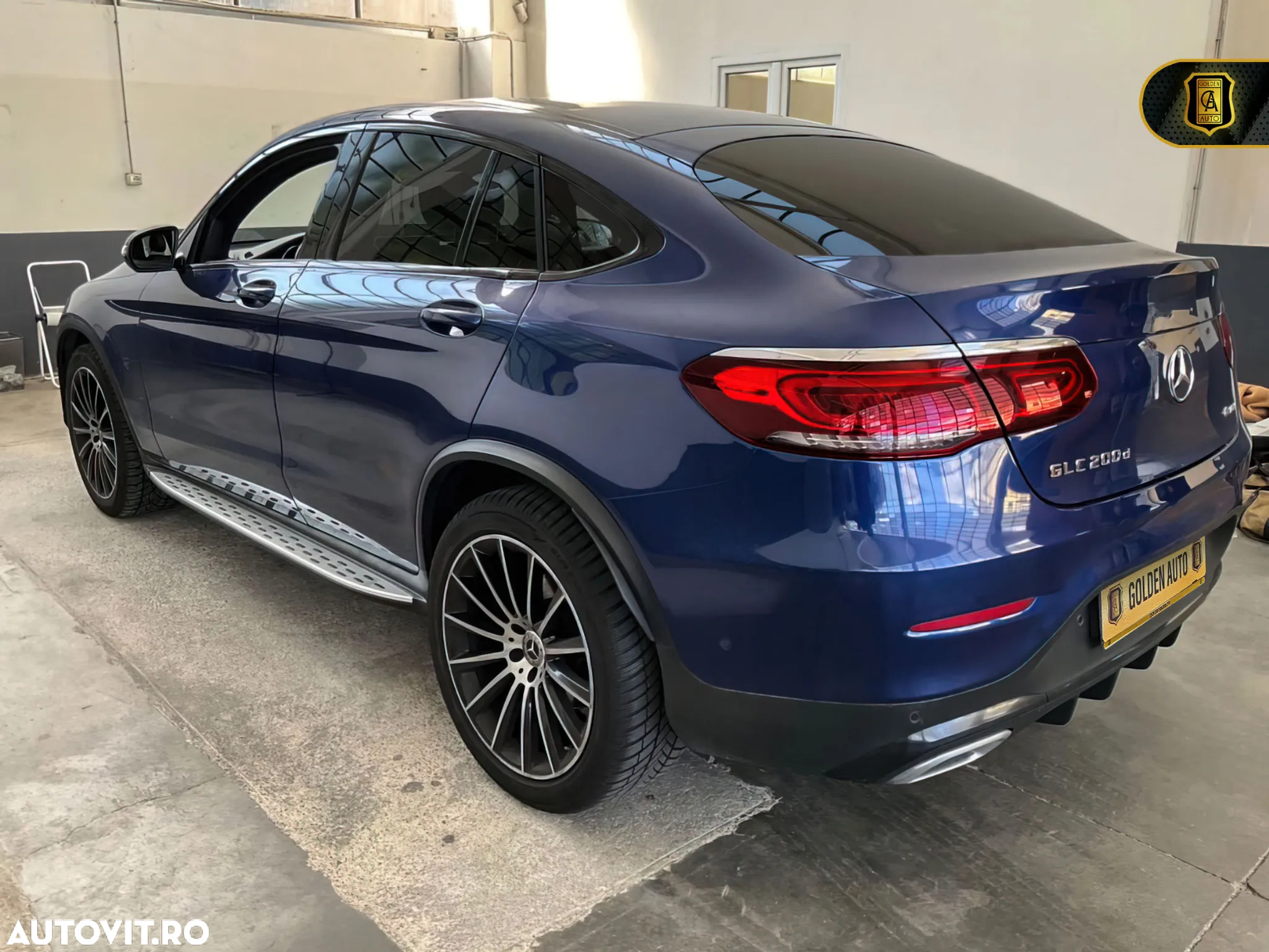 Mercedes-Benz GLC Coupe 200 d 4Matic 9G-TRONIC AMG Line - 3