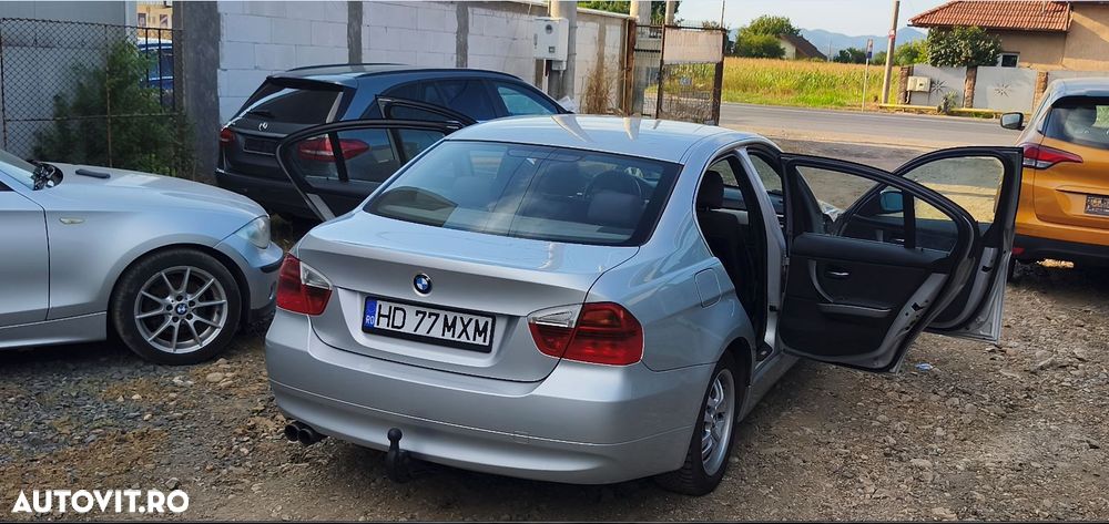 BMW Seria 3 325xi - 31