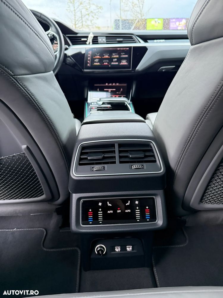 Audi e-tron - 25