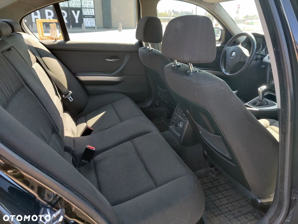 BMW Seria 3 320i - 22