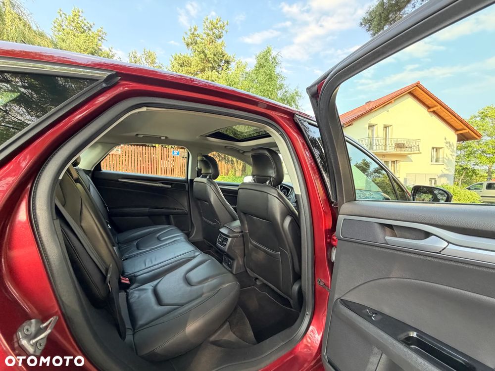 Ford Fusion 2.0 EcoBoost Titanium - 29