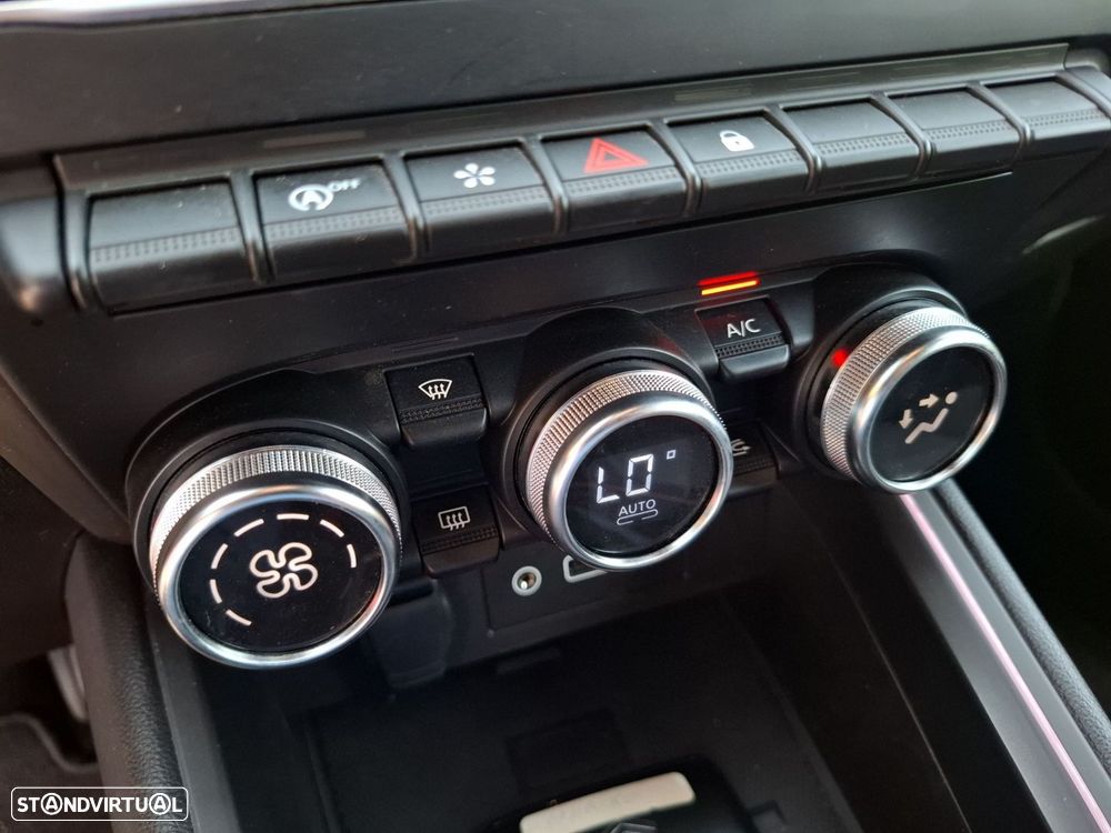 Renault Clio 1.0 TCe Techno — fotografia 19