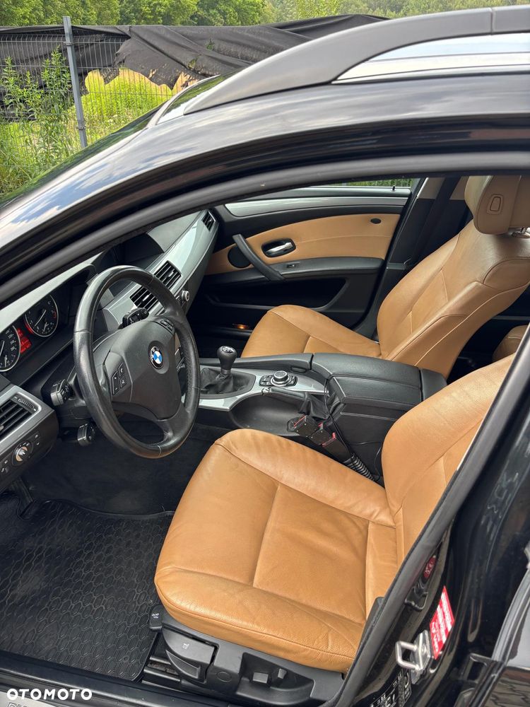 BMW Seria 5 525i - 12