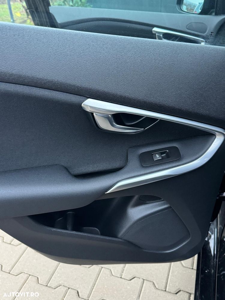 Volvo V40 - 21