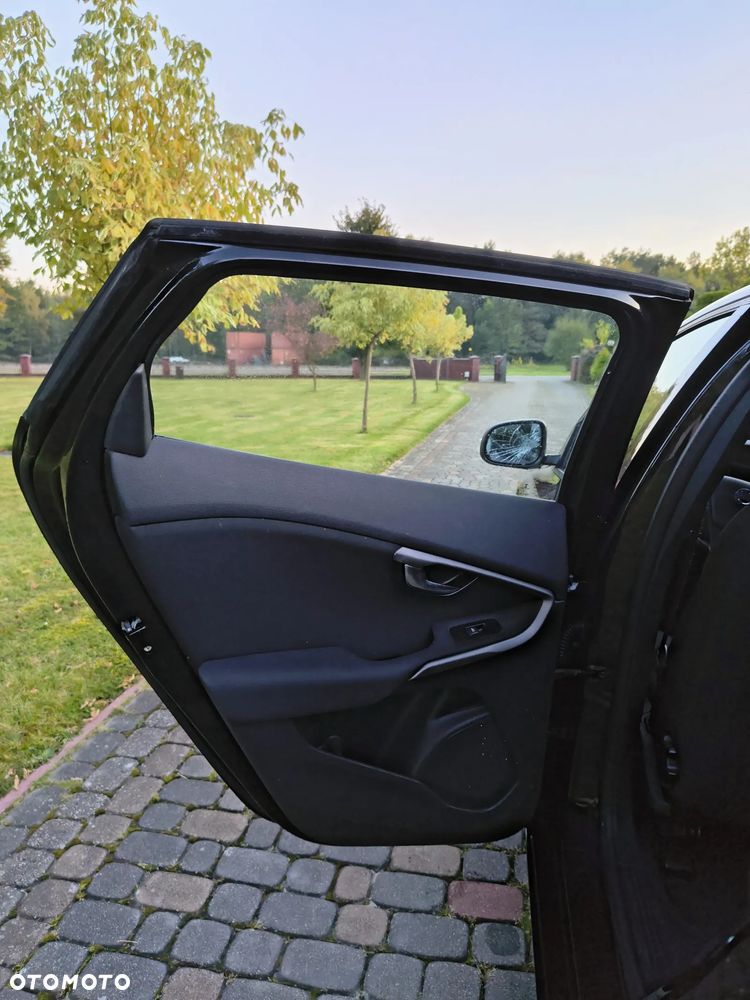 Volvo V40 T2 - 13