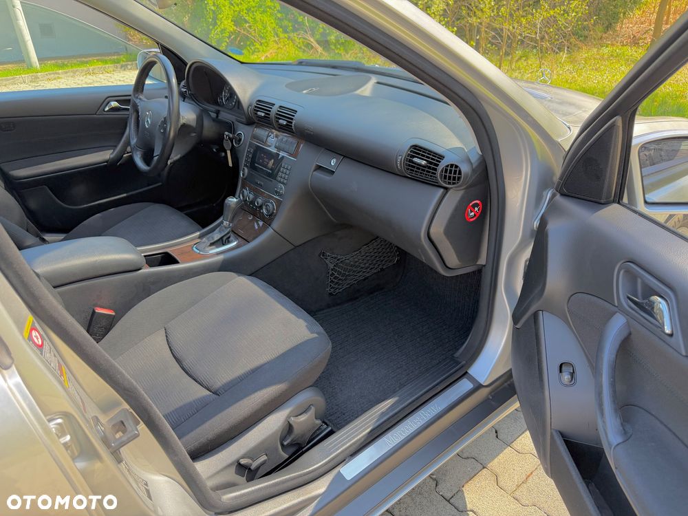 Mercedes-Benz Klasa C 180 Kompressor Automatik Classic - 15