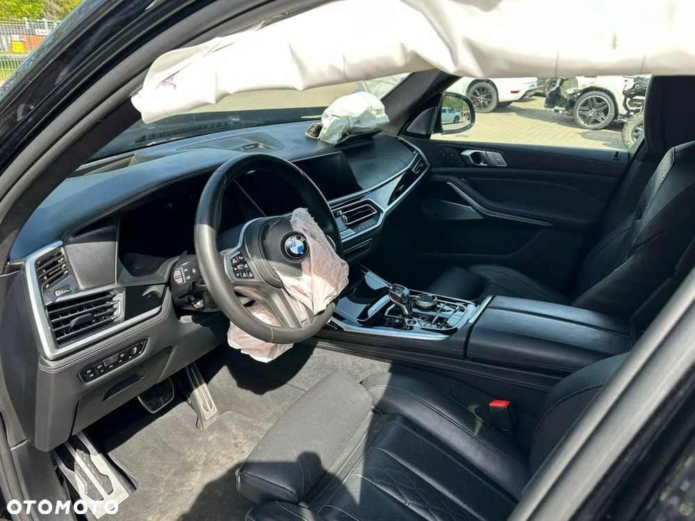 BMW X7 - 8