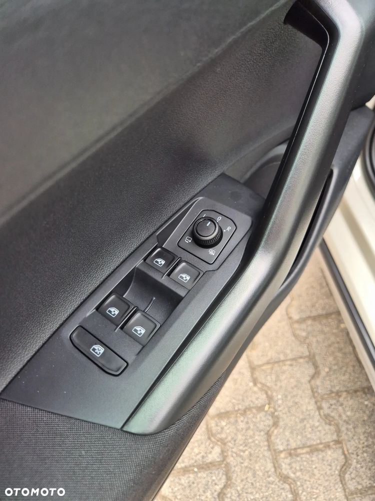 Volkswagen Taigo 1.0 TSI Pure DSG - 18
