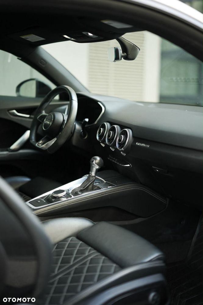 Audi TT Coupé 45 TFSI quattro S tronic - 10
