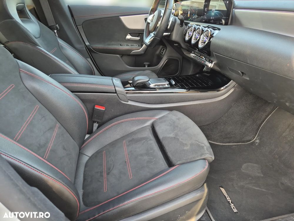 Mercedes-Benz CLA 250 e 8G-DCT AMG Line - 24