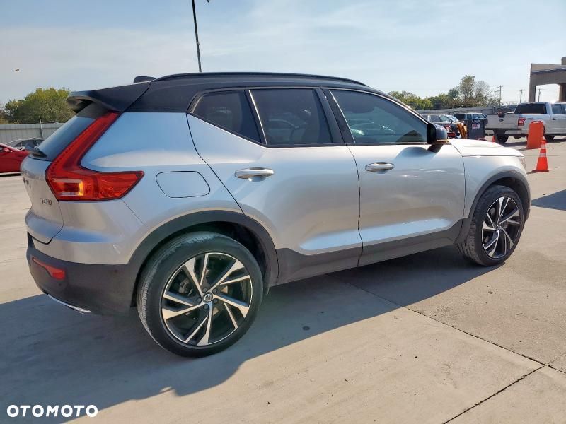 Volvo XC 40 - 6