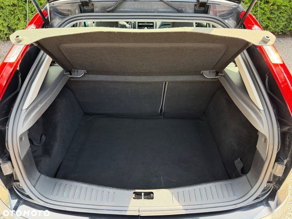 Ford Focus - 25