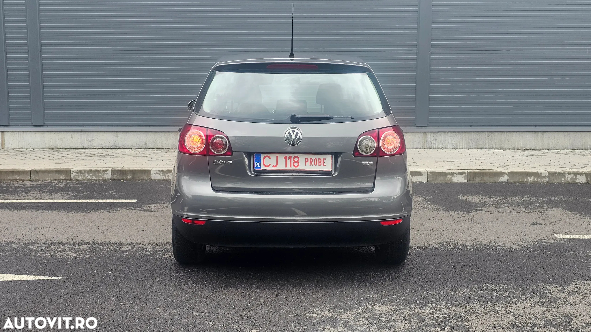 Volkswagen Golf Plus 1.9 TDI Comfortline DPF DSG - 18