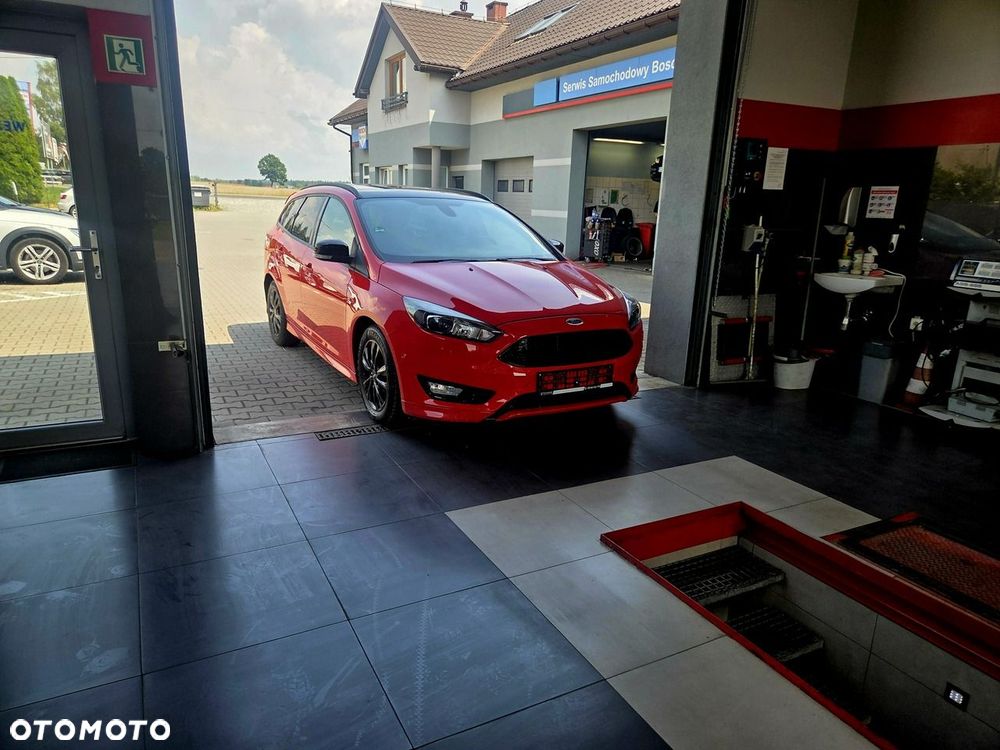 Ford Focus - 37
