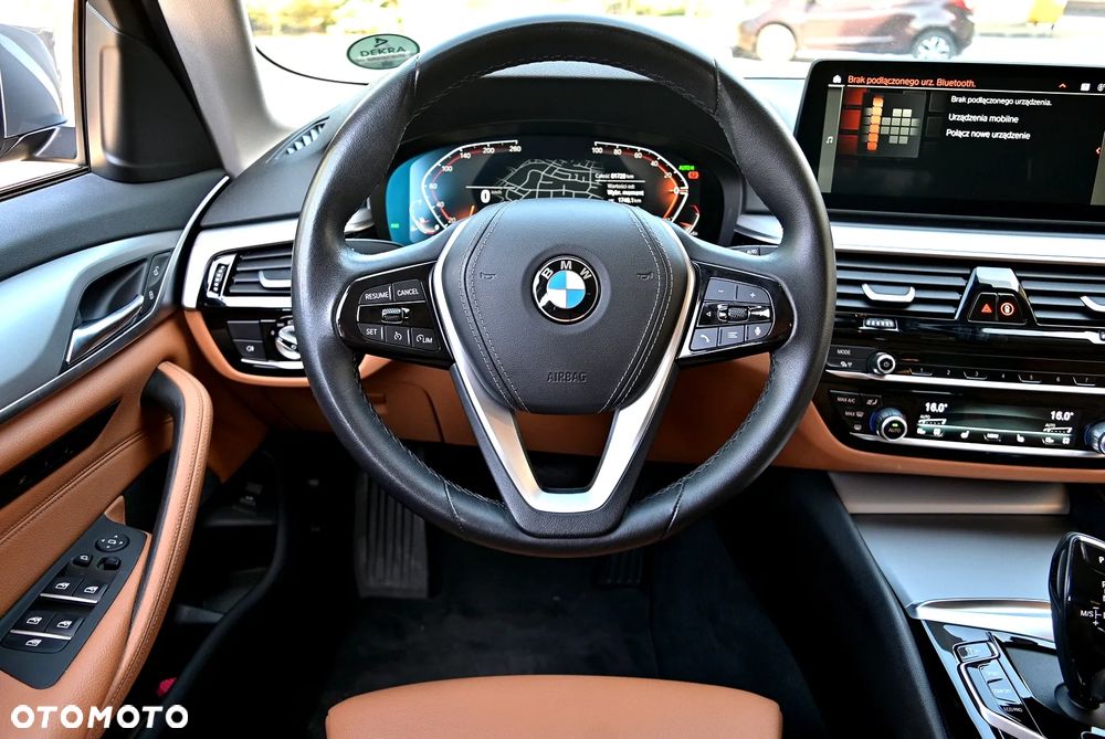 BMW Seria 5 520i - 16