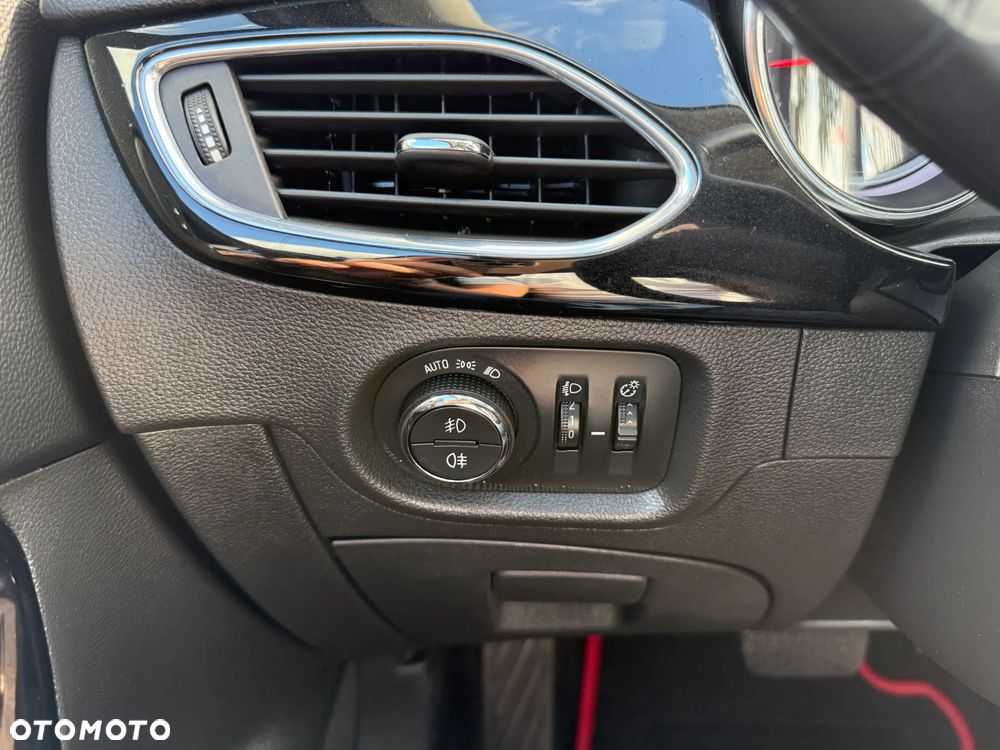 Opel Astra 1.4 Turbo Start/Stop Automatik ON - 25