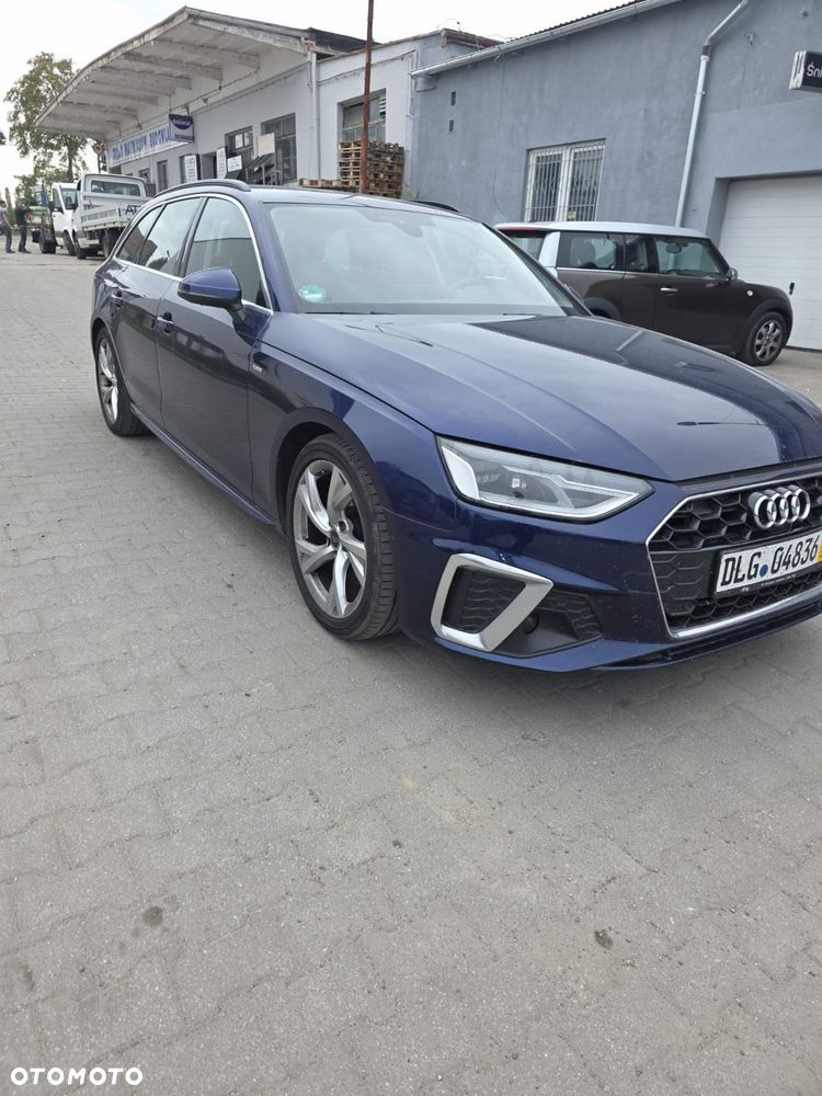 Audi A4 Avant - 1