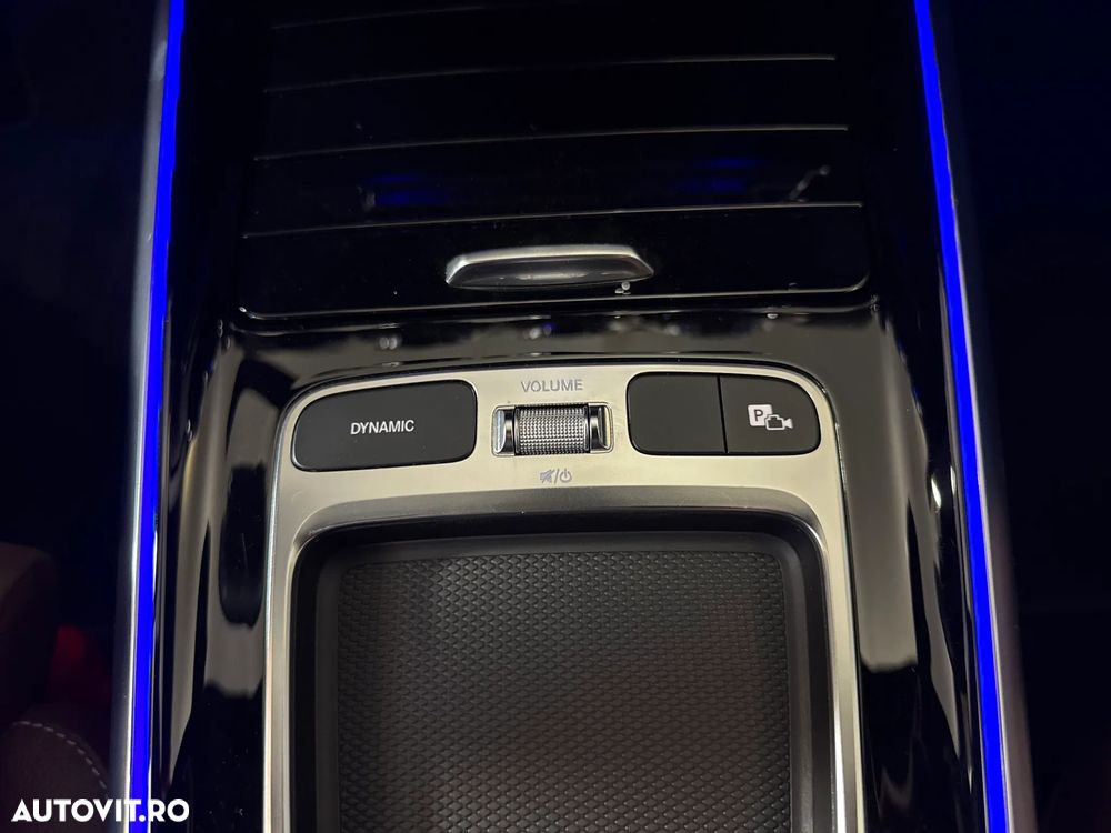 Mercedes-Benz GLA - 19