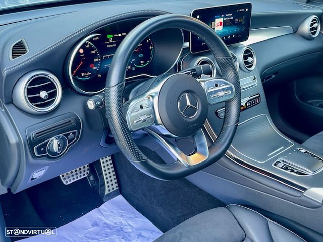 Mercedes-Benz GLC 300 de Coupe 4Matic 9G-TRONIC AMG Line Plus - 4