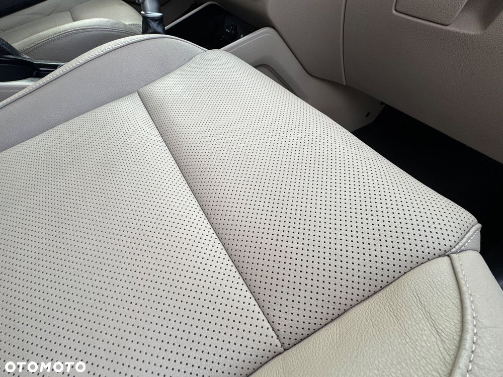 Hyundai Tucson blue 1.7 CRDi 2WD Passion Plus - 23