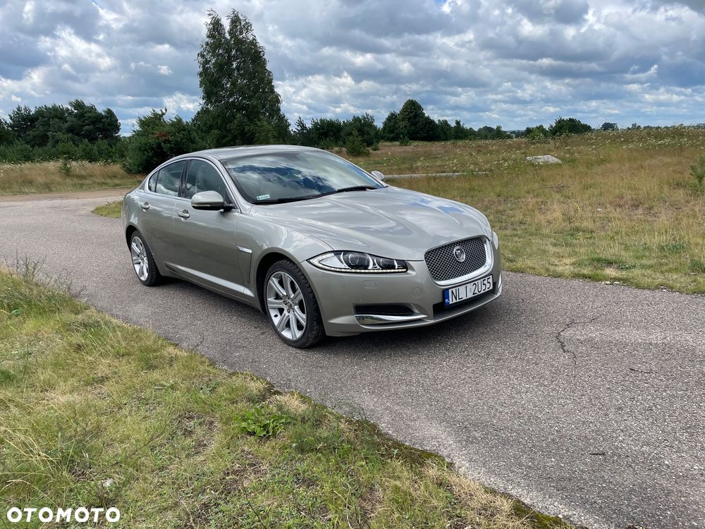 Jaguar XF 2.0 T Luxury - 6