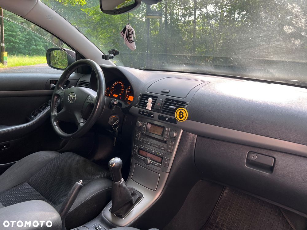 Toyota Avensis 1.8 VVT-i Combi - 10