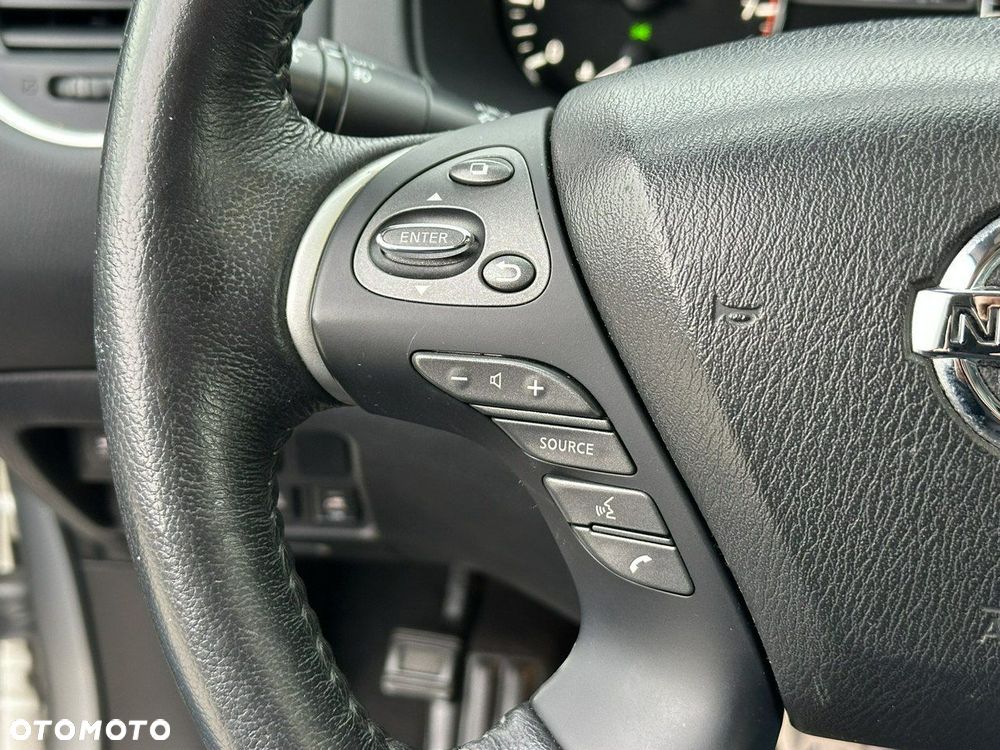 Nissan Pathfinder - 40