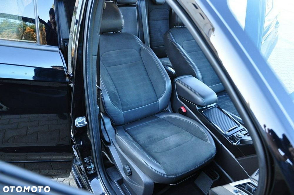 Ford Kuga 2.0 TDCi 4x4 ST-Line - 38