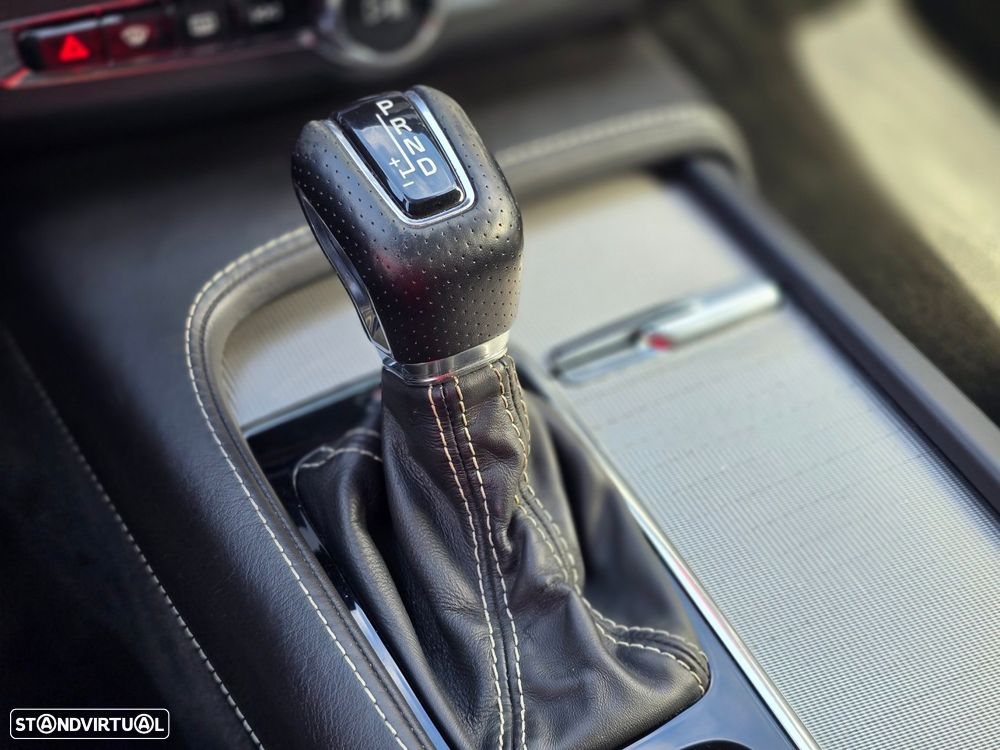 Volvo V90 2.0 D4 R-Design Geartronic - 32
