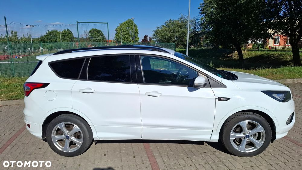 Ford Kuga 1.5 EcoBoost 2x4 ST-Line - 5