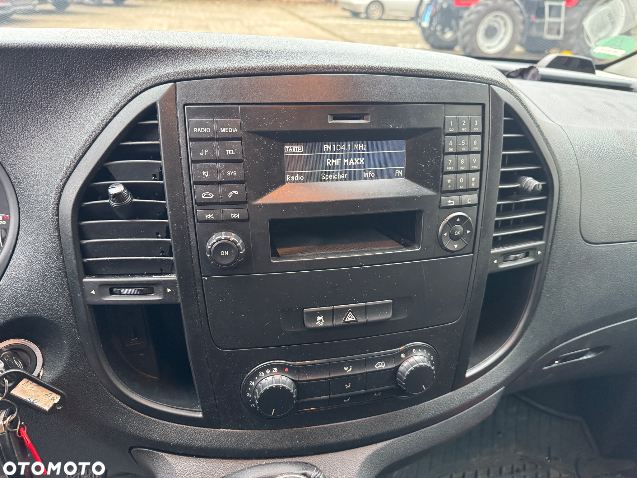 Mercedes-Benz Vito - 12