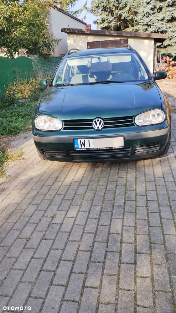 Volkswagen Golf - 1