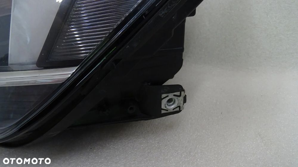 VW GOLF VII 5G1 LIFT - lampa przednia lewa led - 7